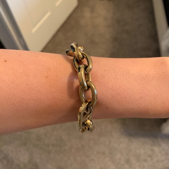 Michael Kors Toggle Link Chain Bracelet - Picture 4 of 5